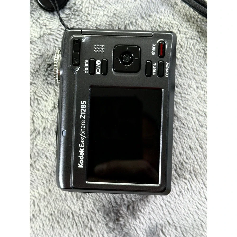 Kodak EasyShare Z1285 Digital Camera 12MP 5x Optical Zoom HD Video Black